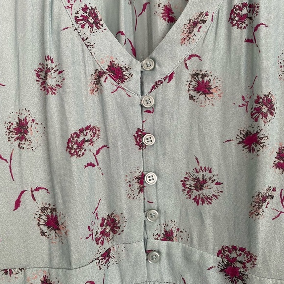 Dusty blue flowy tank blouse - Picture 6 of 6